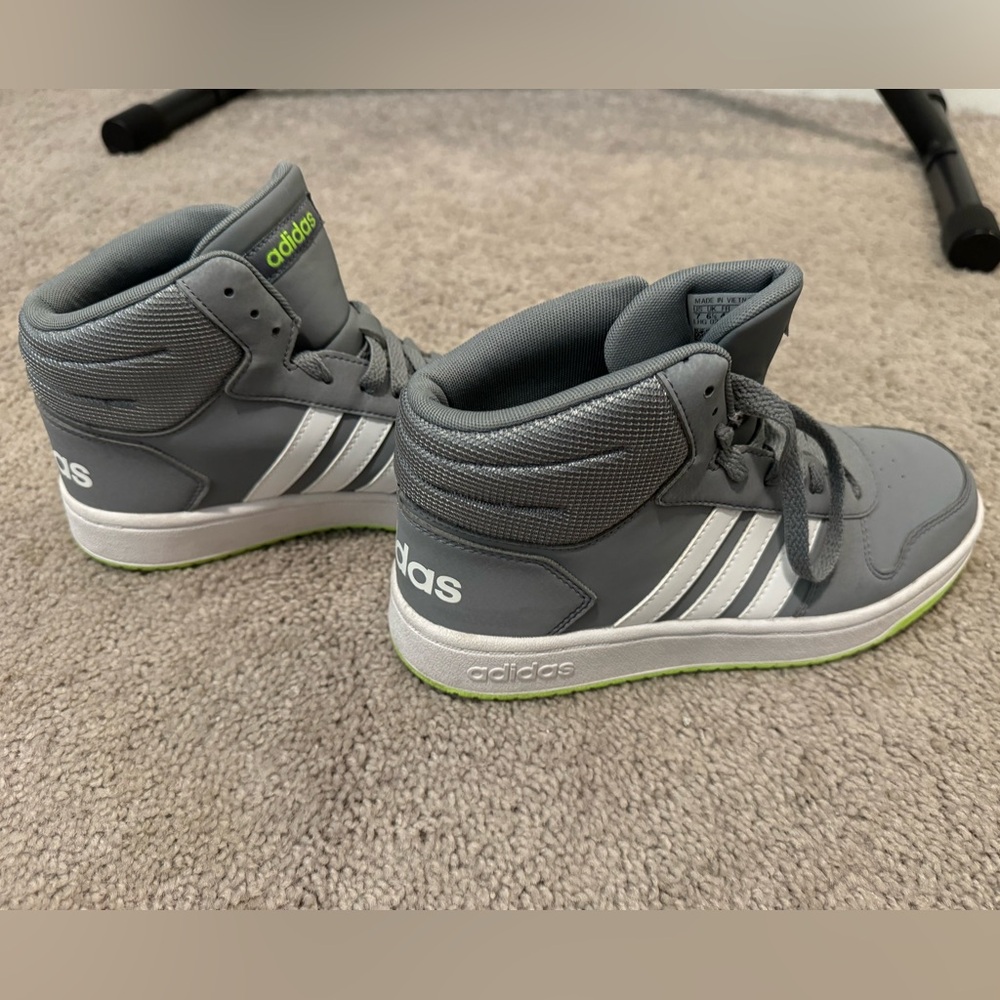 Adidas Sneakers